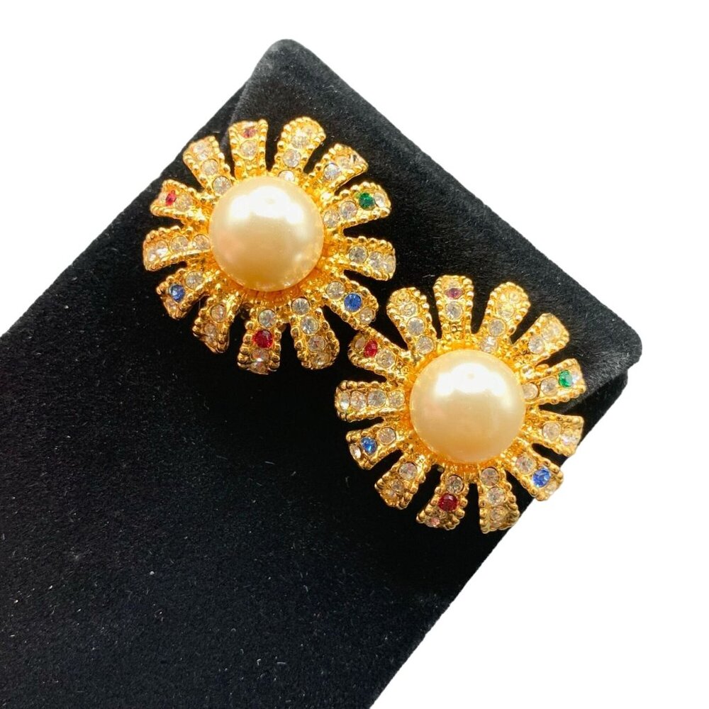 Vintage 80s Daisy Flowers Clipon Earrings Rhinestones Pearl Accents Floral